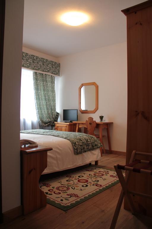 Garni Valdan Hotell Falcade Eksteriør bilde