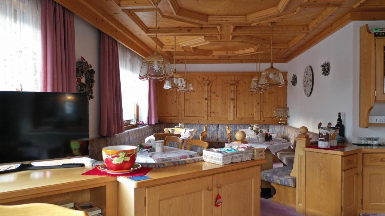 Garni Valdan Hotell Falcade Eksteriør bilde