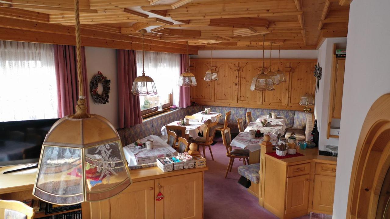 Garni Valdan Hotell Falcade Eksteriør bilde